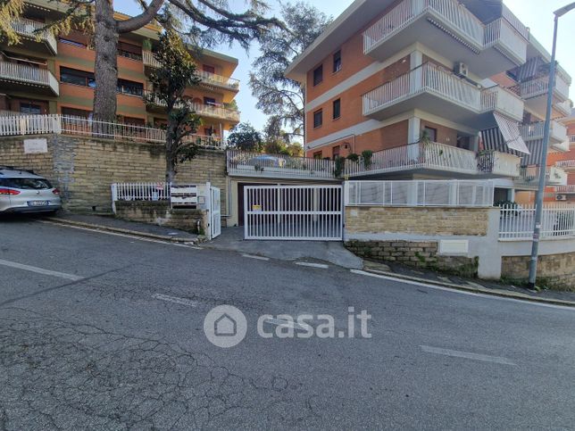 Garage/posto auto in residenziale in Via Orbassano