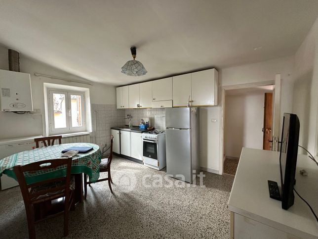 Appartamento in residenziale in Via Costa Lombarda 7