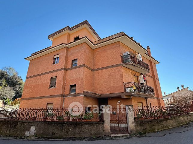 Appartamento in residenziale in Via per Castelnuovo