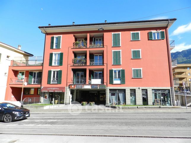 Ufficio in commerciale in Via Nazionale