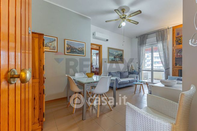 Appartamento in residenziale in Viale Sardegna 68