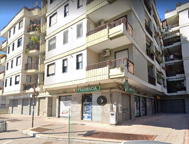 Attivitã /licenza (con o senza mura) in commerciale in Via Spagna 4