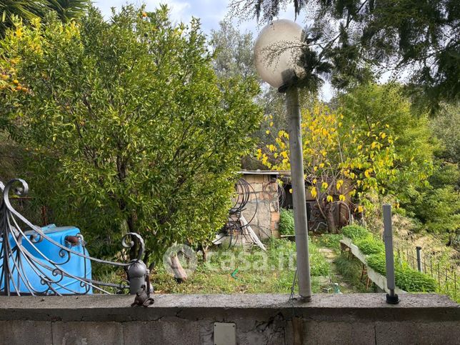 Casa indipendente in residenziale in Viale Barlaam da Seminara
