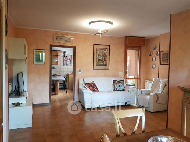 Appartamento in residenziale in Via Emilia 130-128