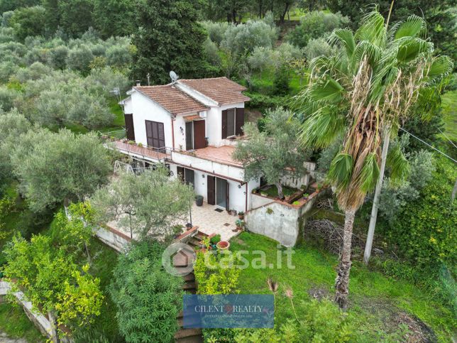 Casa indipendente in residenziale in Strada Statale 267