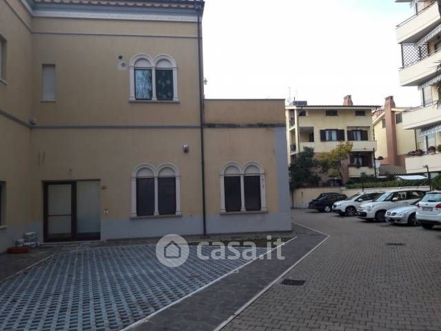 Appartamento in residenziale in Viale amerigo vespucci 21