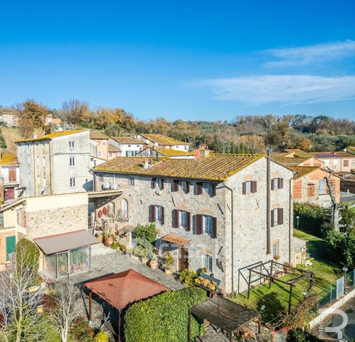 Rustico/casale in residenziale in Via di Colombaia