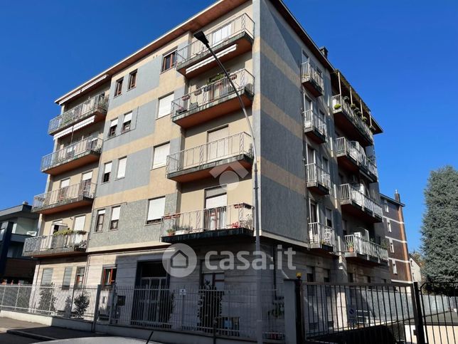 Appartamento in residenziale in Via Montenevoso 17