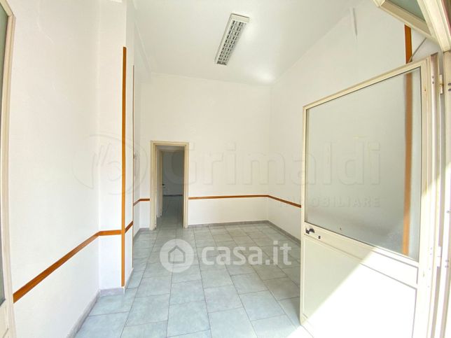 Negozio/locale commerciale in commerciale in 