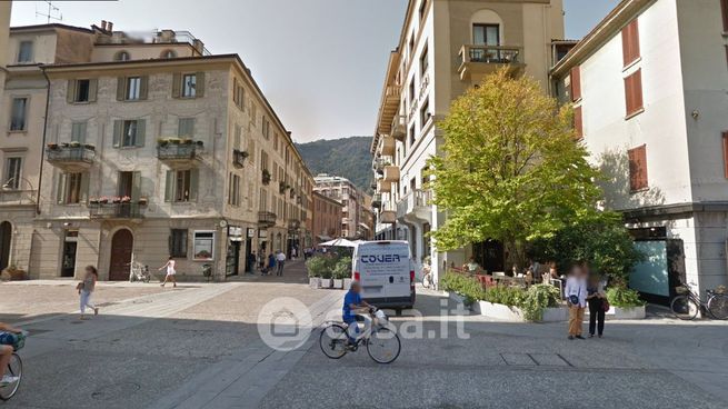 Negozio/locale commerciale in commerciale in 