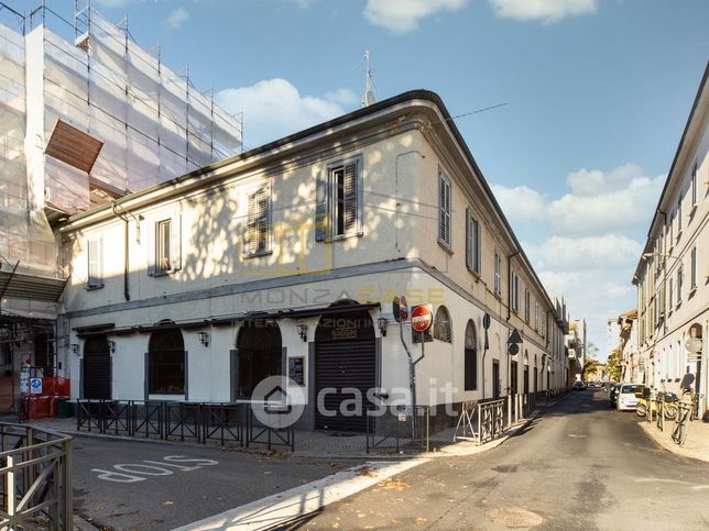 Appartamento in residenziale in Via Enrico da Monza 27