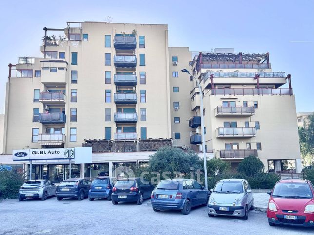 Box/posto auto in residenziale in Via Città di Palermo 167