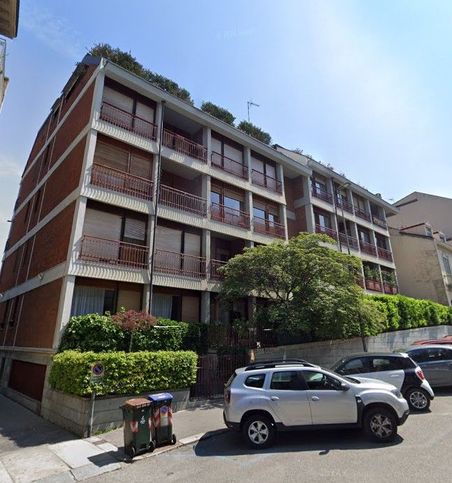 Ufficio in commerciale in 