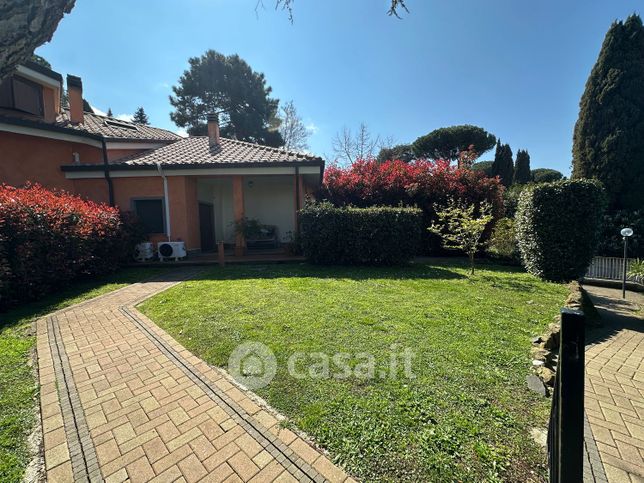 Villa in residenziale in Via Frascati Colonna 29