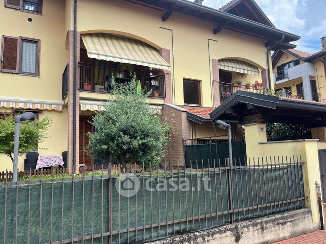 Appartamento in residenziale in Via delle Biolle 25