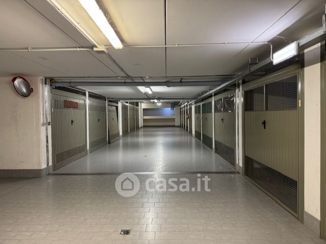 Garage/posto auto in residenziale in Via P. Cicogna 117