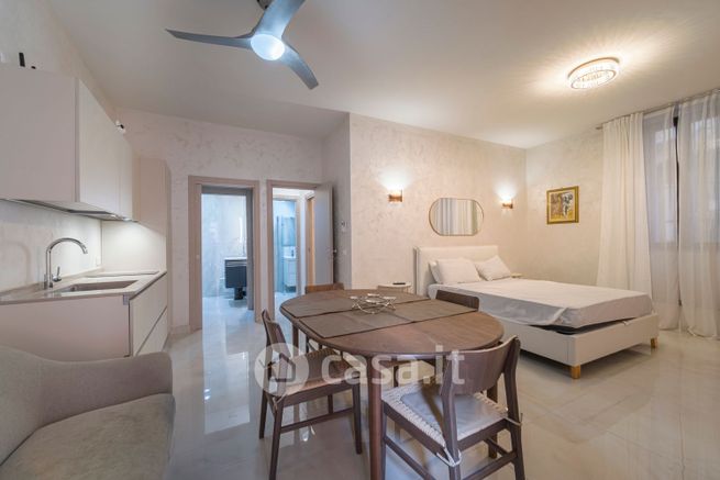 Appartamento in residenziale in Vico del Ginnasio
