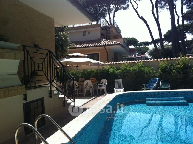 Casa bi/trifamiliare in residenziale in Via Rapallo