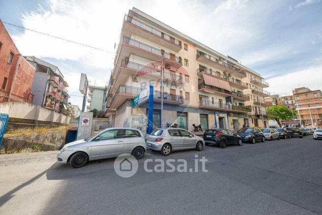 Appartamento in residenziale in Via Federico Confalonieri 6