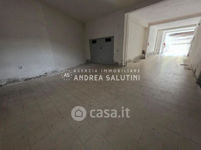 Box/posto auto in residenziale in Via Silvio Pellico