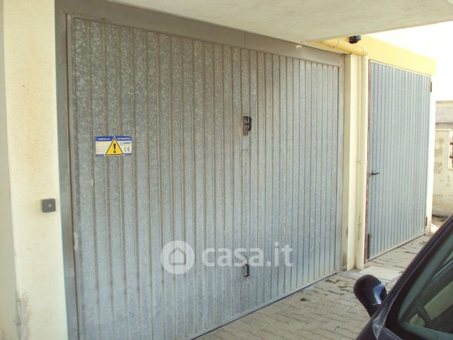 Box/posto auto in residenziale in Via 8 Marzo 1908 14
