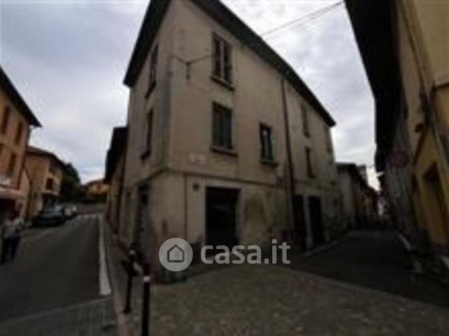 Appartamento in residenziale in Via XI Febbraio 3 B