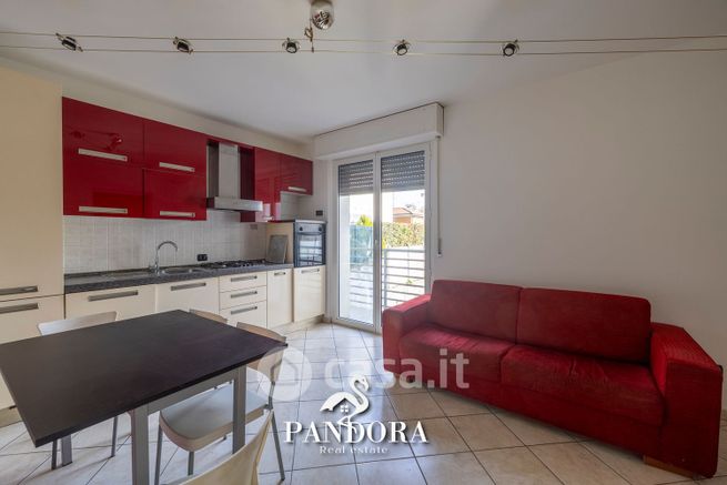 Appartamento in residenziale in Via Fosse Ardeatine 1