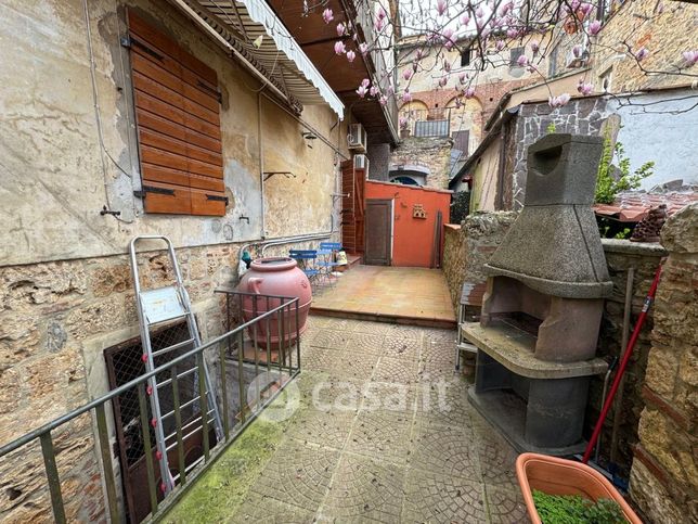 Appartamento in residenziale in Via Populonia