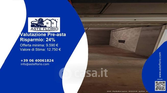 Box/posto auto in residenziale in Piazza Adriano 11 /E