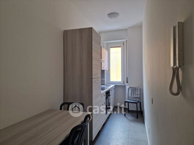 Appartamento in residenziale in Via Antonio Fogazzaro 9