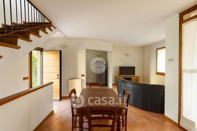 Villetta a schiera in residenziale in Viale Sicilia 10