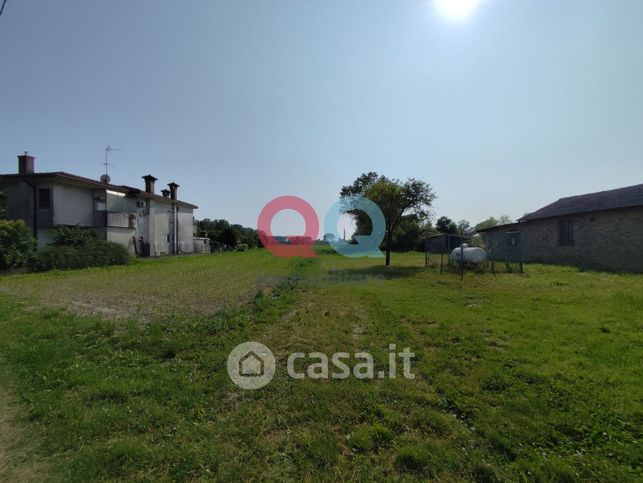 Terreno agricolo in commerciale in Via Monte Grappa 10