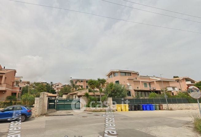 Villa in residenziale in Traversa Sinerchia 8