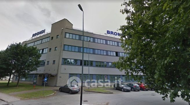 Ufficio in commerciale in 