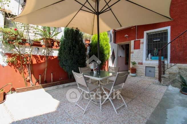 Casa bi/trifamiliare in residenziale in Via Valmezzana
