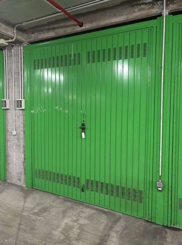 Garage/posto auto in residenziale in Via Envie 8 /A