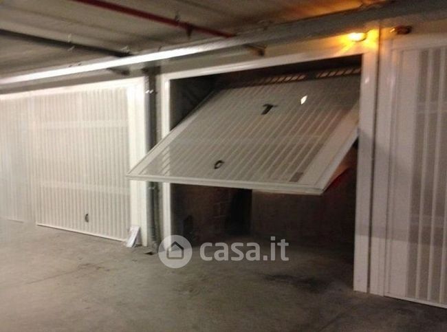 Garage/posto auto in residenziale in Via FagarÃ¨ 31