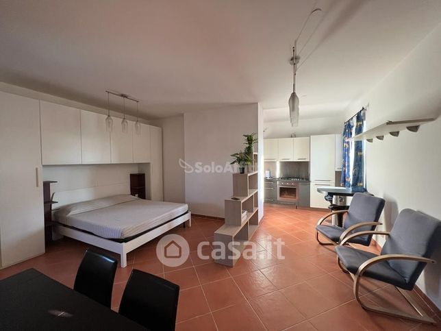 Appartamento in residenziale in Via Leda 22