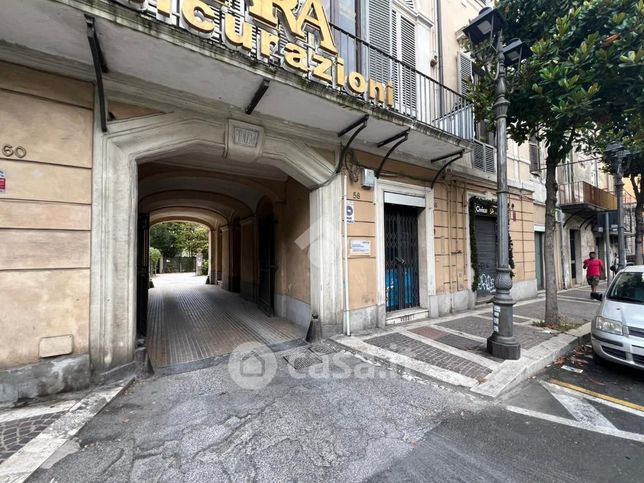 Capannone in commerciale in Borgo Garibaldi 56