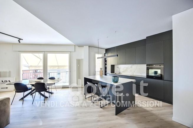 Appartamento in residenziale in Via Girolamo Muzio 1
