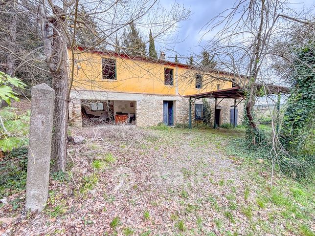 Casa indipendente in residenziale in Via delle Basse