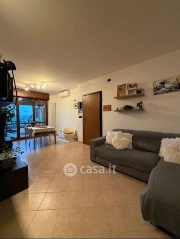 Appartamento in residenziale in Via Saragat 8