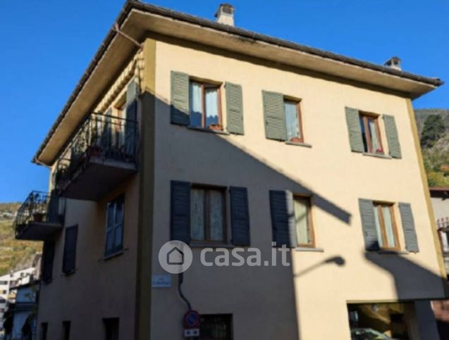 Box/posto auto in residenziale in Via Fumagalli Eliseo