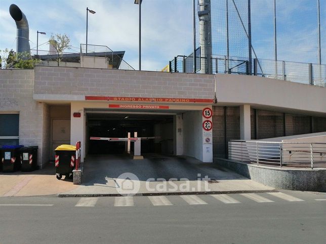 Box/posto auto in residenziale in Via Ignazio dell'Oro