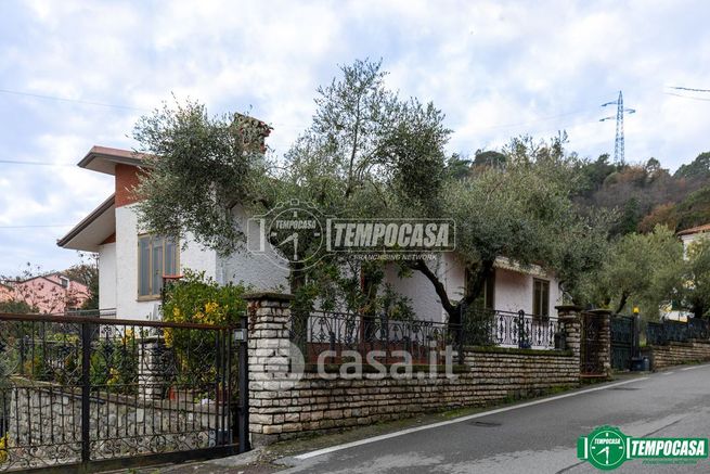 Casa indipendente in residenziale in Via Guglielmo Marconi 19