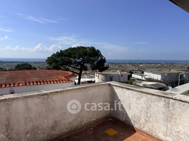 Appartamento in residenziale in Via Montenuovo Licola Patria 138