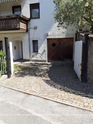 Box/posto auto in residenziale in Via degli Alpini 37