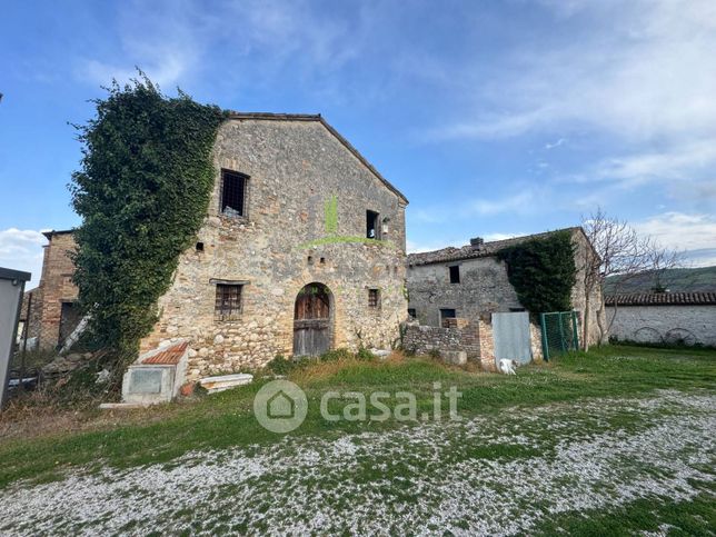 Rustico/casale in residenziale in 