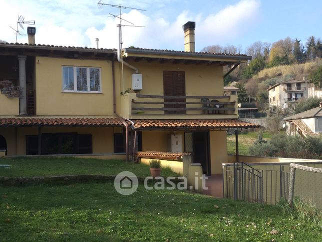 Casa indipendente in residenziale in Via Pomario 21