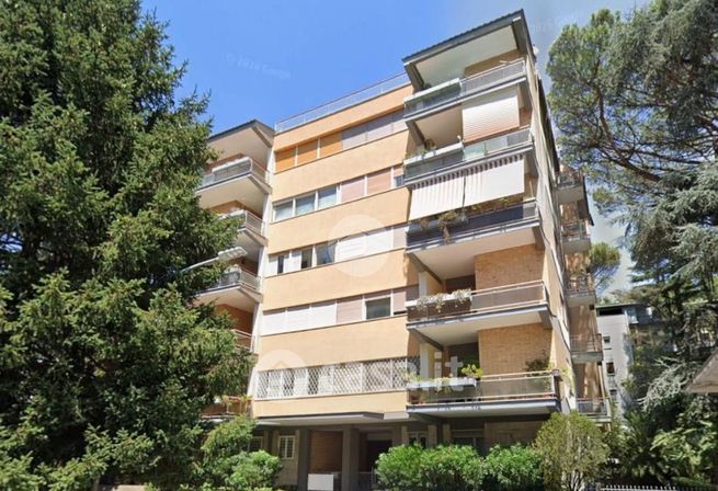 Appartamento in residenziale in Via dei Pirenei